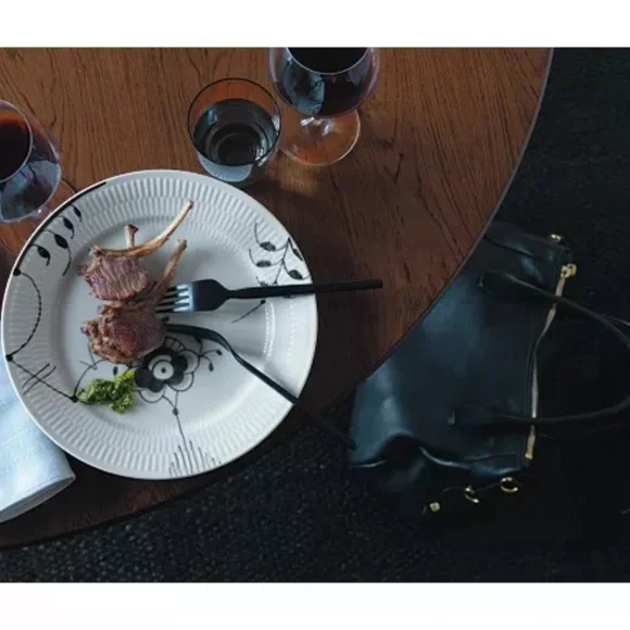 NWT Royal Copenhagen Black Fluted Mega Dinner Plate - Picture 2 of 4